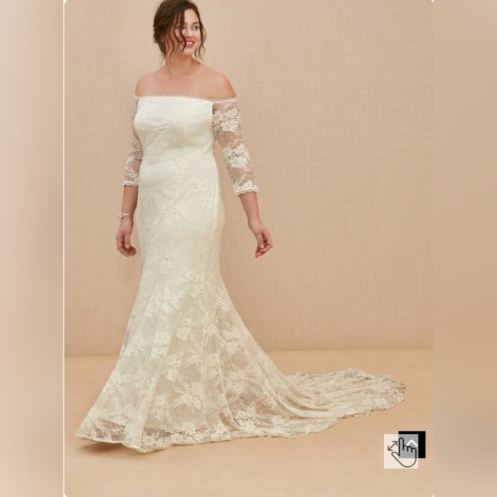 Torrid Wedding dress size 24